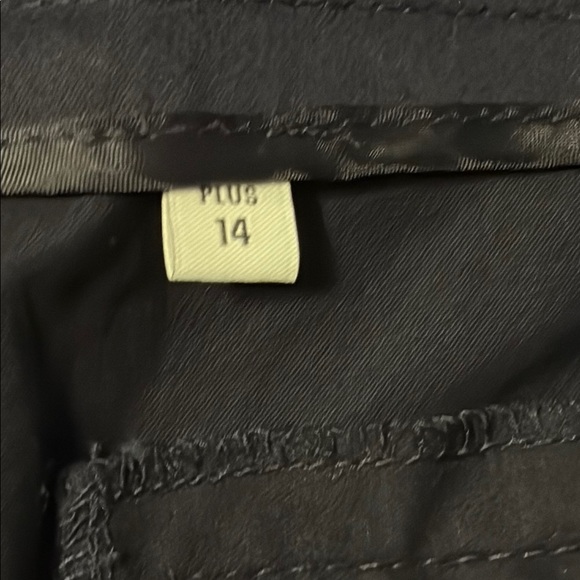 Reitmans women’s Dark Blue Capri Trousers, size 14 Plus - Picture 3 of 8